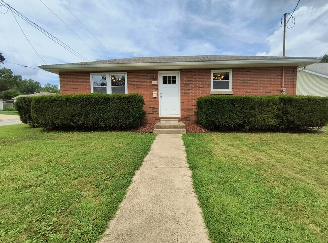 Building Photo - 434 Parkwood Dr