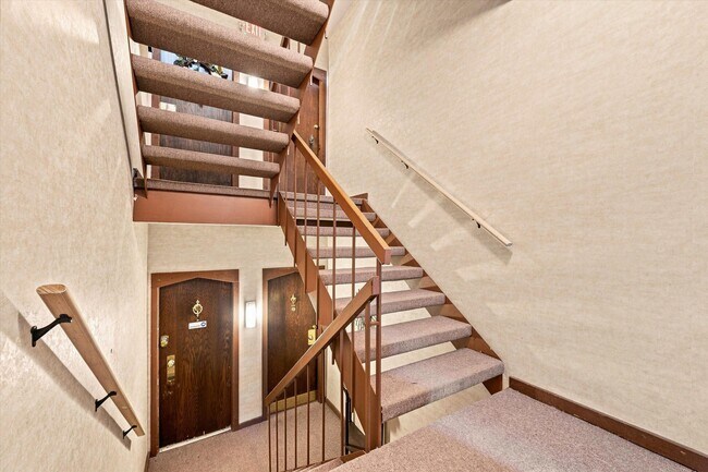Foto del edificio - 893 Cliffs Dr