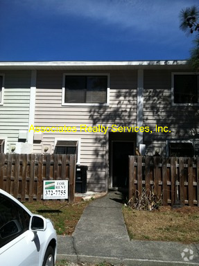 Building Photo - 4016 SW 21st Rd