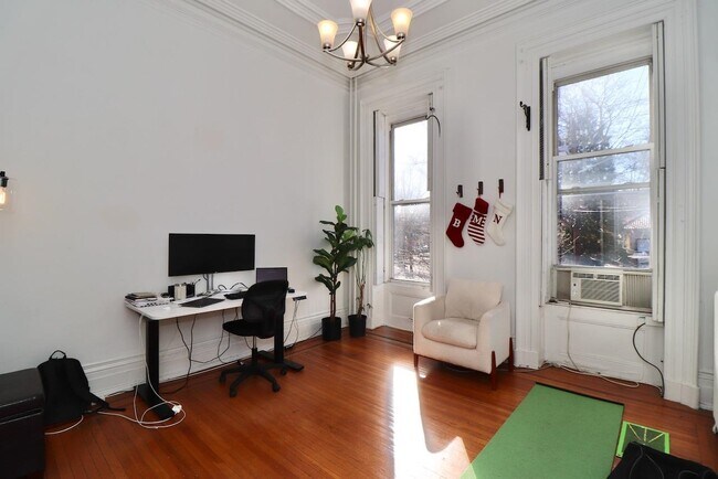 Foto del edificio - 270 Montgomery St