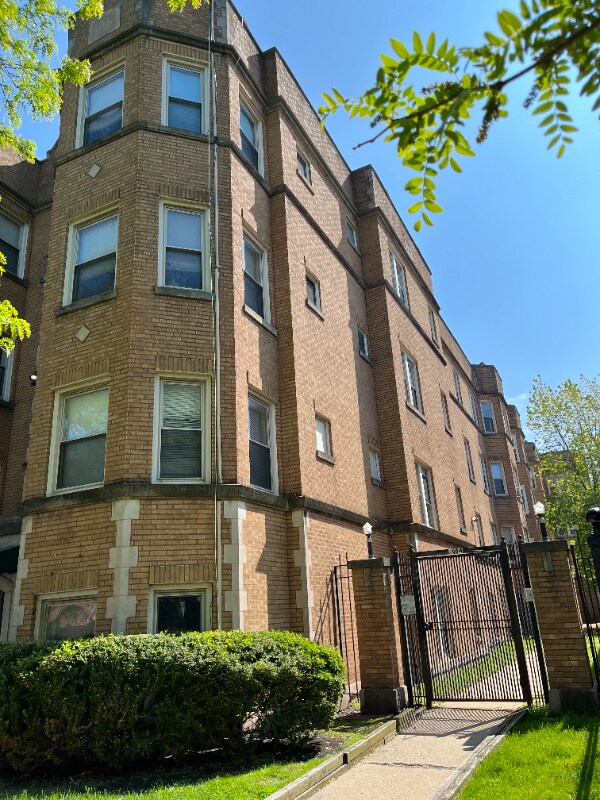 Foto del edificio - 7664 S South Shore Dr