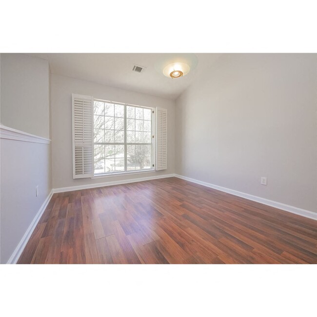 Foto del edificio - 205 Ashton Ct