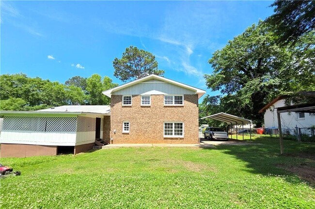 Foto del edificio - 6684 Londonderry Dr