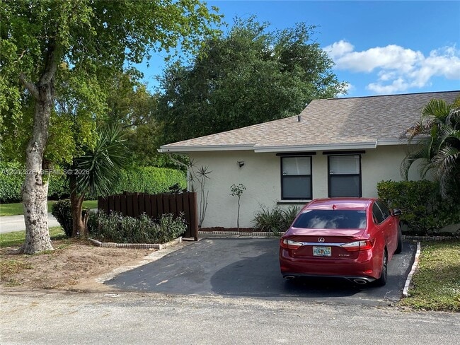 Foto del edificio - 16387 Water Way