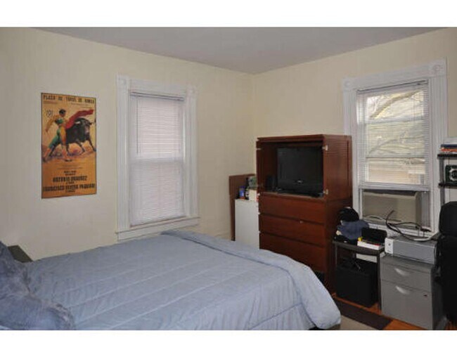 Foto del edificio - 6-7 bed Allston - BU
