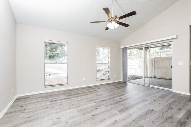 Building Photo - 1275 Pin Oak Dr