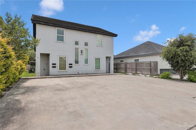 Foto del edificio - 12 W Chavez St