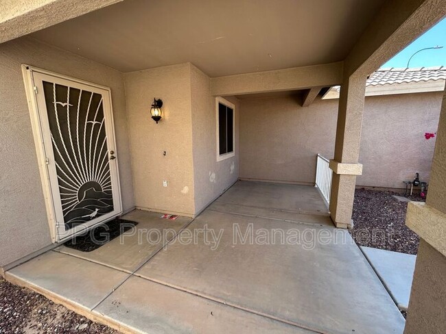 Building Photo - 11025 W Mountain View Dr