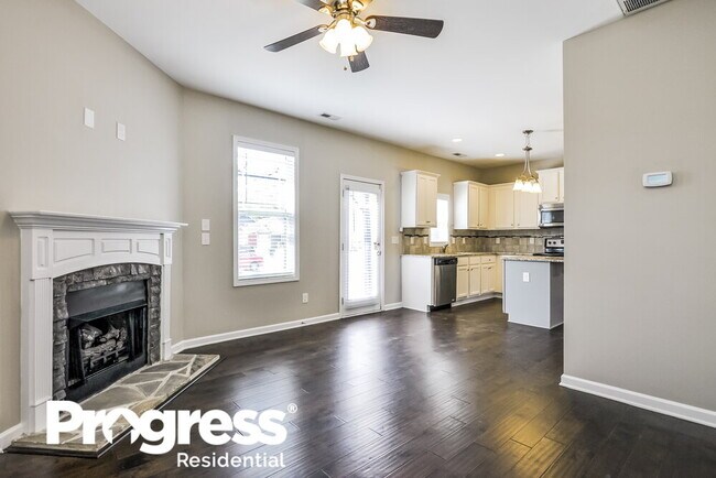 Foto del edificio - 241 Balboa Pkwy