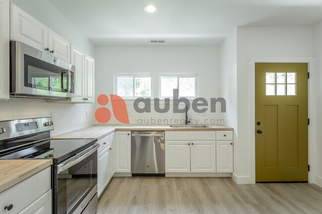 Foto del edificio - 1813 E 4th St