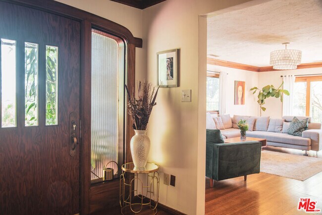 Foto del edificio - 1070 Norumbega Dr