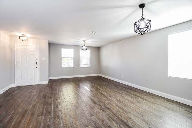 Foto del edificio - 1321 Scenic Hills Dr