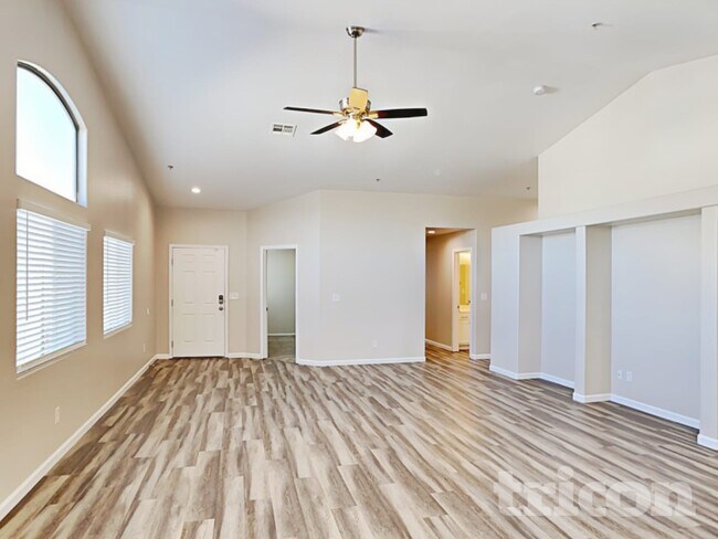 Foto del edificio - 5737 N Copper Sun Ct