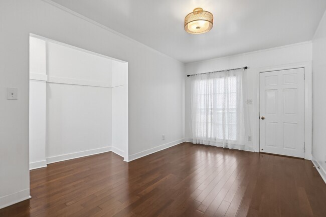 Foto del edificio - 4407 Melbourne Ave