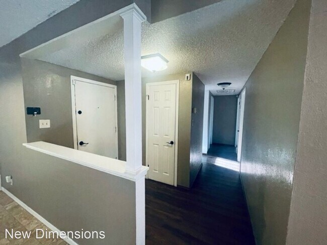 Building Photo - 3 br, 2 bath House - 700 Stanford Way