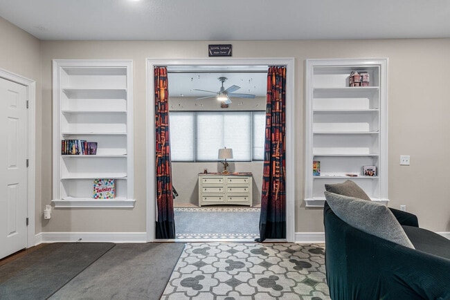 Building Photo - 7459 Excitement Dr