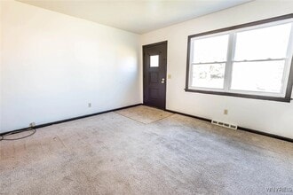 Building Photo - 111 Sunshine Dr