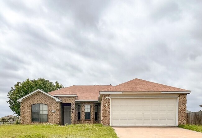 Building Photo - 3406 Bamboo Ln