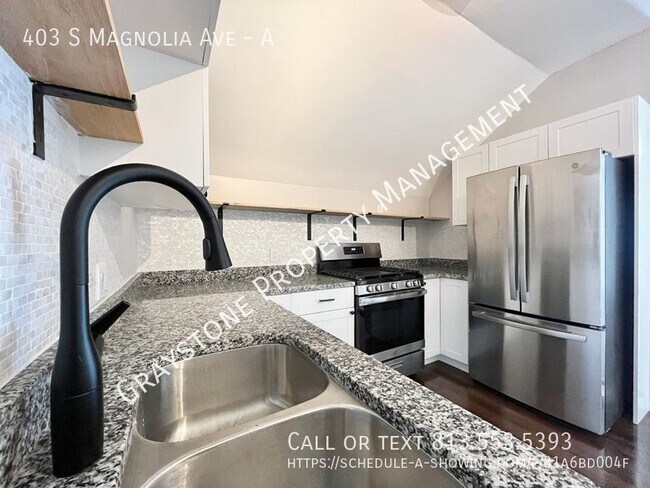 Foto del edificio - Explore this  2 bed- 2 bath  rental in Hyd...