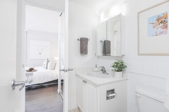 Building Photo - 1265 Burnaby St