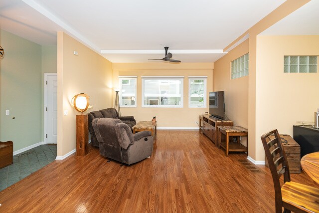 Sala de estar - 431 S Harvey Ave