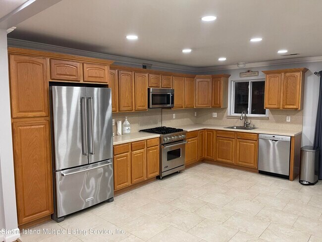 Foto del edificio - 5362 Arthur Kill Rd