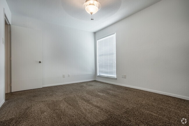 2 habitaciones, 2 baños con estudio - 1272 pies cuadrados - Kingwood Lakes