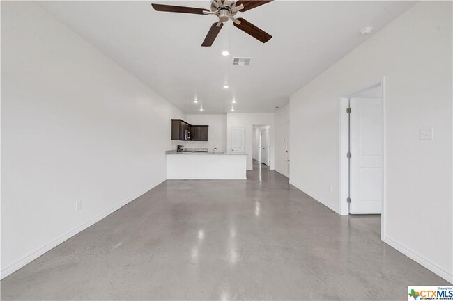 Building Photo - 1210 Lehmann Dr