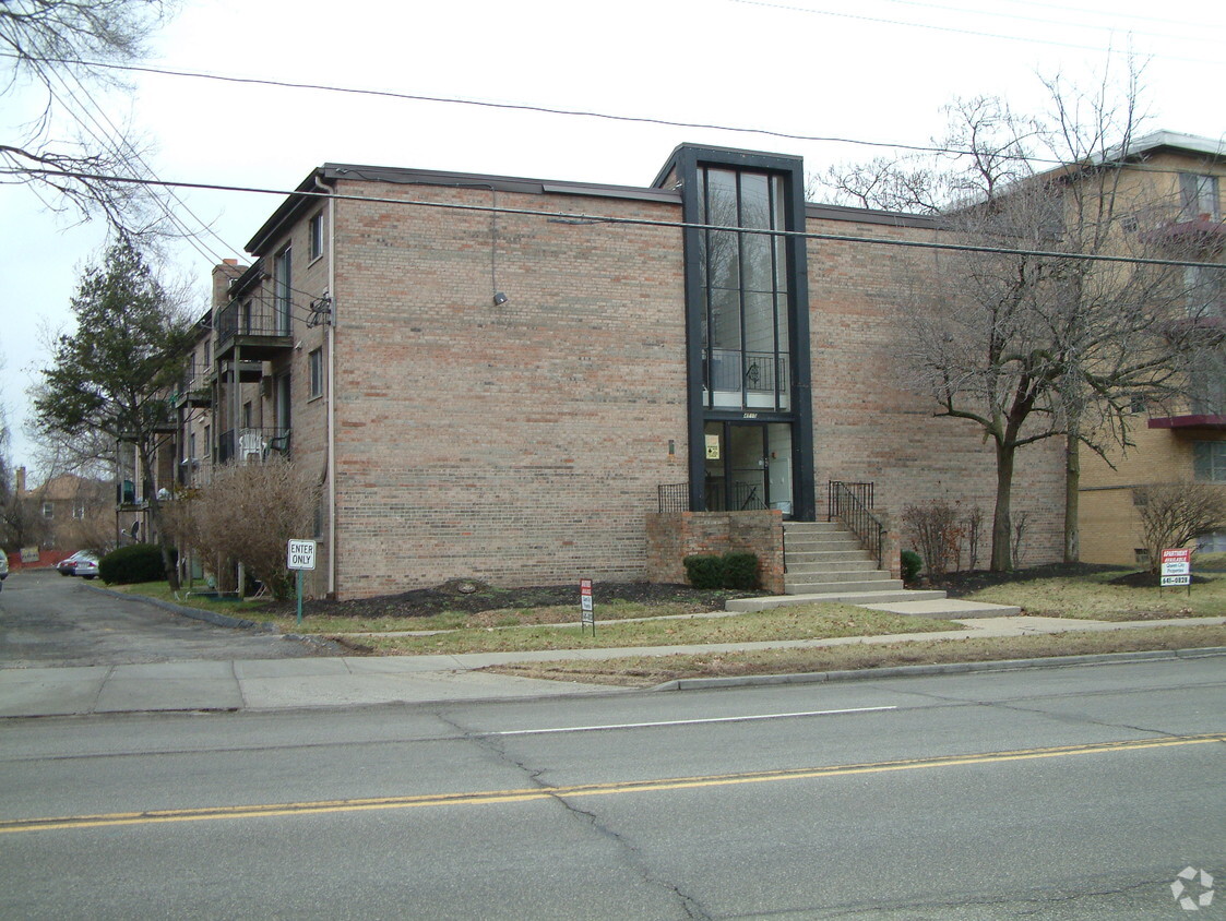 Building Photo - 4815 Reading Rd