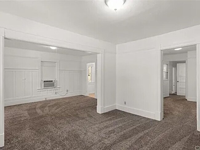 Foto del edificio - 734-734 W 4th St