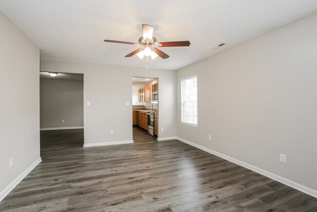 Foto del edificio - 5558 Wild Horse Dr