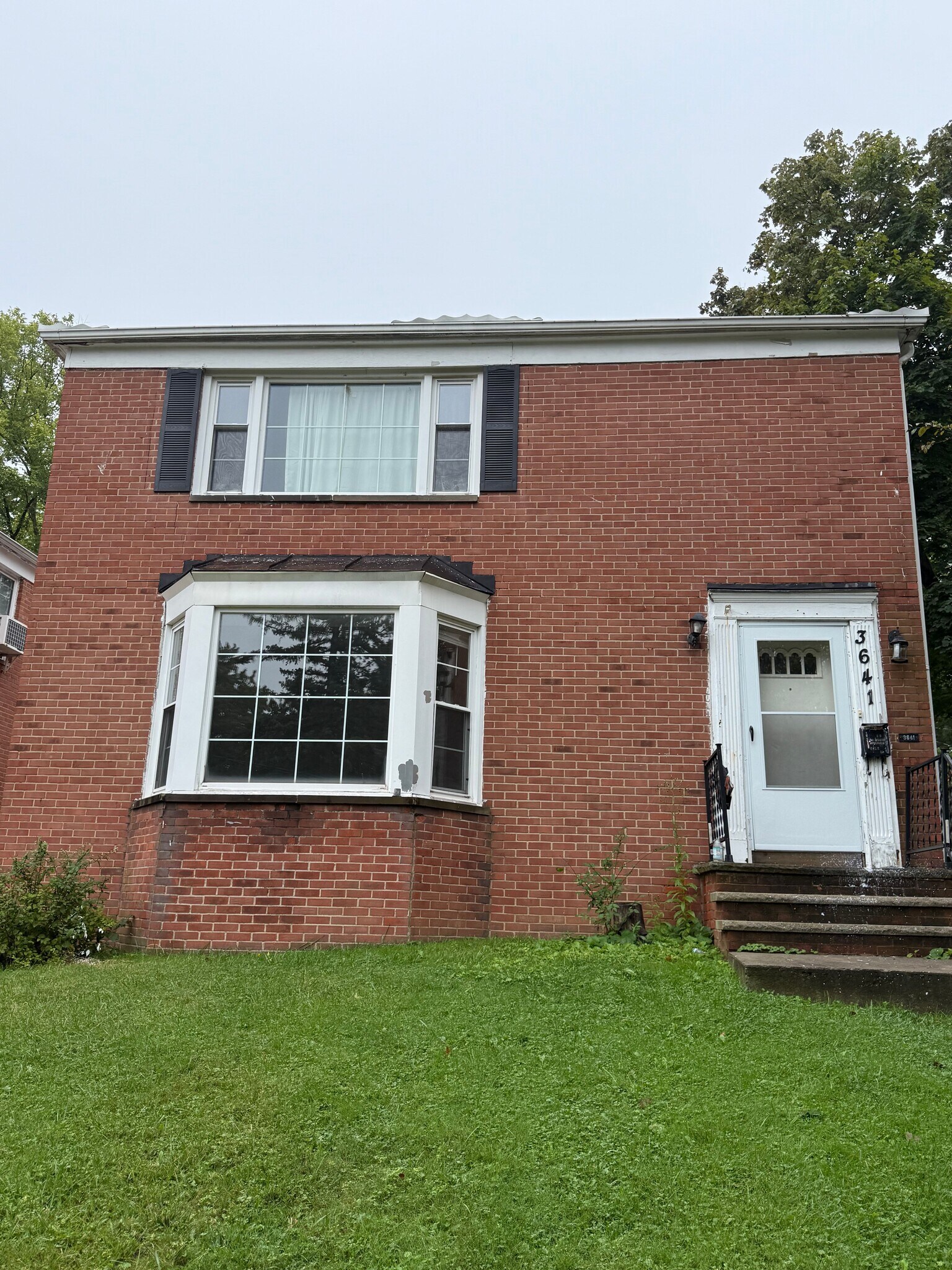 3641 Ingleside Rd Shaker Heights, OH 44122 – photo 1