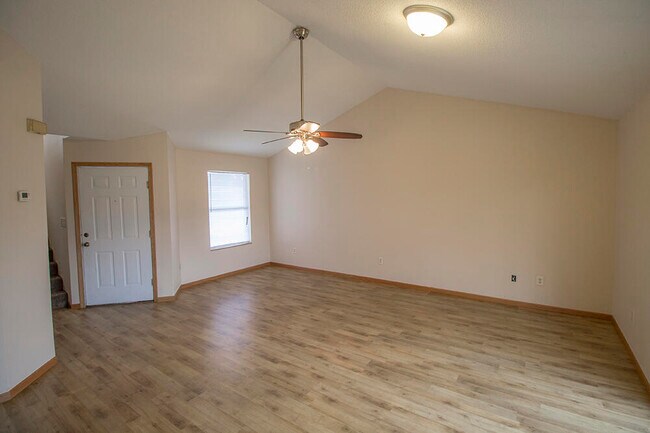 Foto del edificio - 1706 Parkside Dr