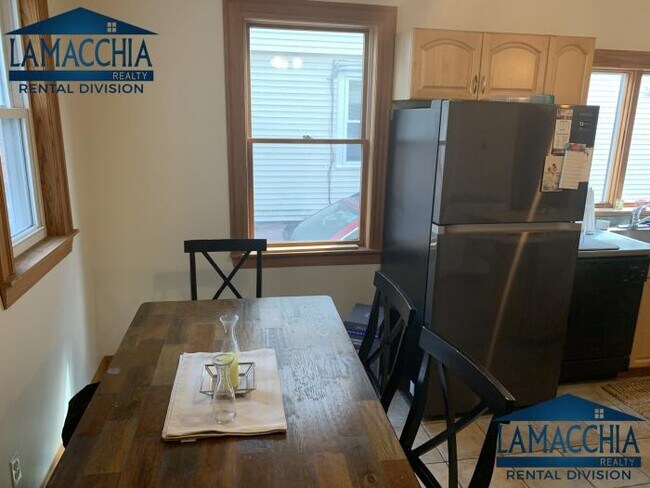 Foto del edificio - 3 bedroom in Brighton MA 02135
