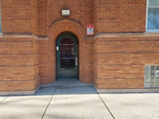 Building Photo - 3104 W 64th St