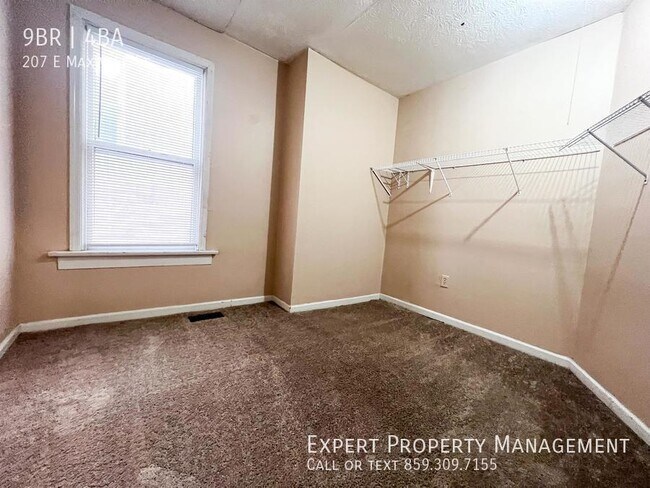 Building Photo - 207 E Maxwell St