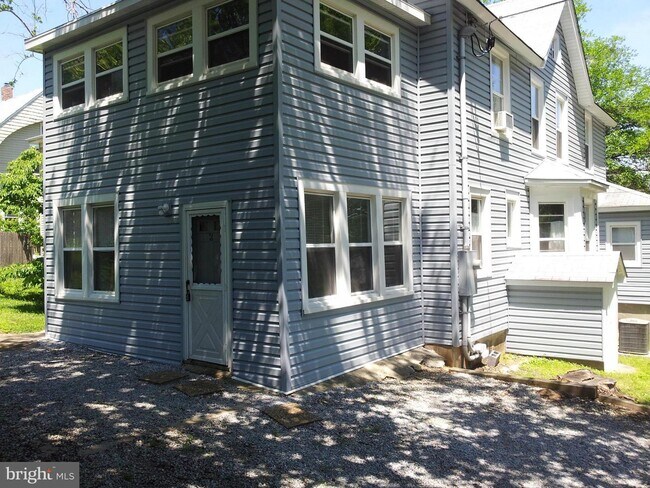 Foto del edificio - 4217 Jefferson St