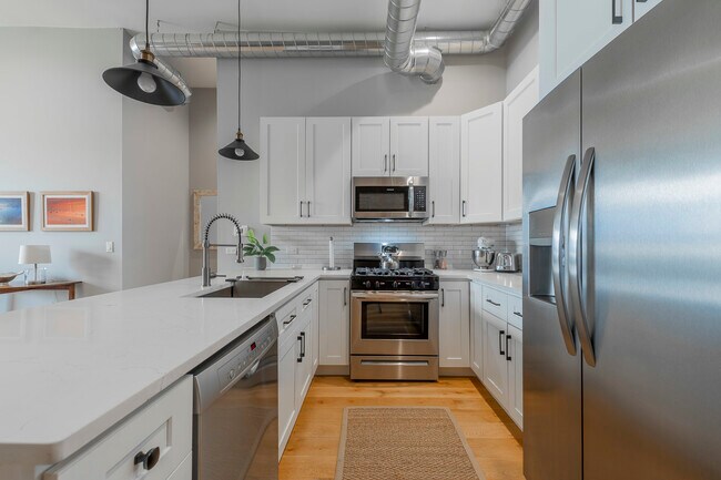 Foto del edificio - 1470 W Webster Ave