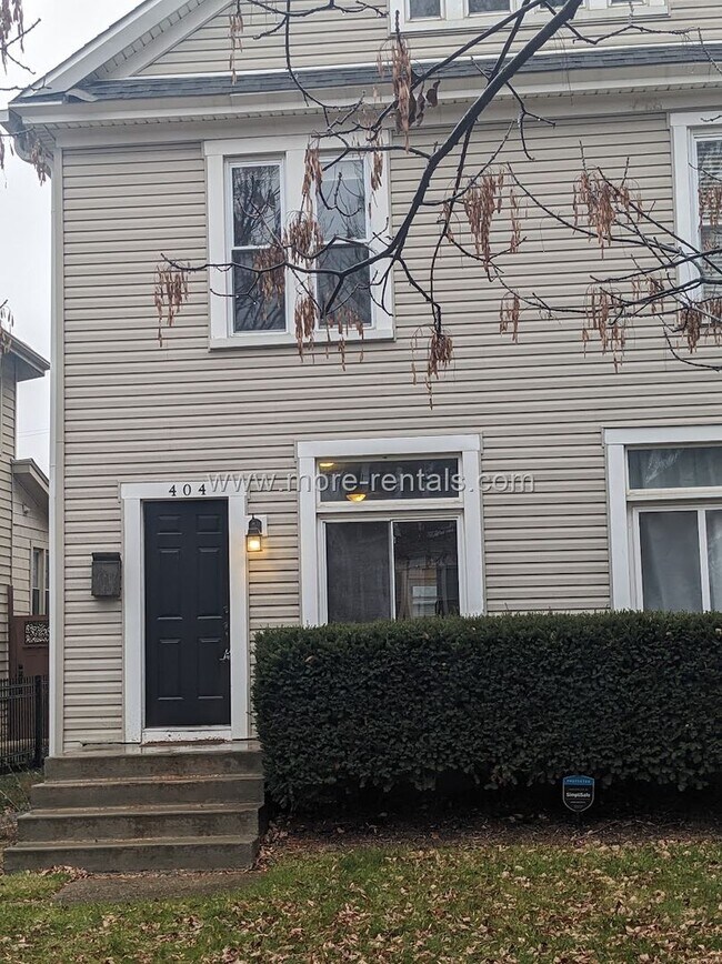 Foto del edificio - 404-406 E. Deshler Ave