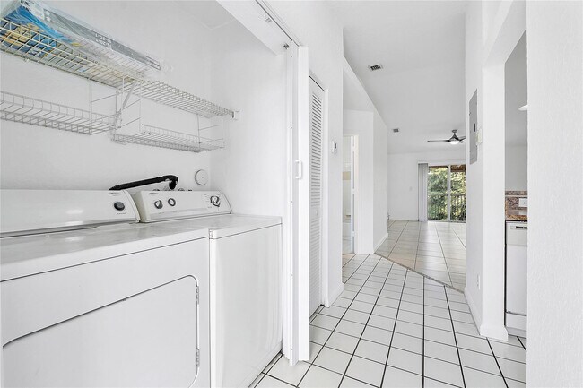 Foto del edificio - 3562 NW 91st Ln