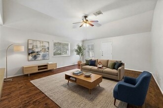 Building Photo - 15203 Green Whisper Dr