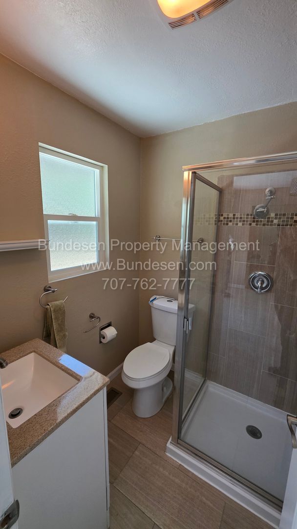 Foto del edificio - Charming and well maintained 3BD/2BA Home Near Doyle Park