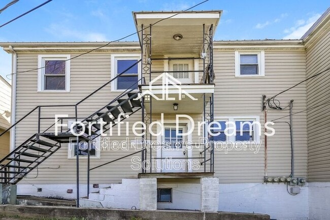 Building Photo - 201 Church St