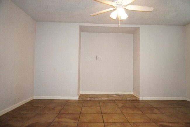 Foto del edificio - 2007 Hickory Hill Dr