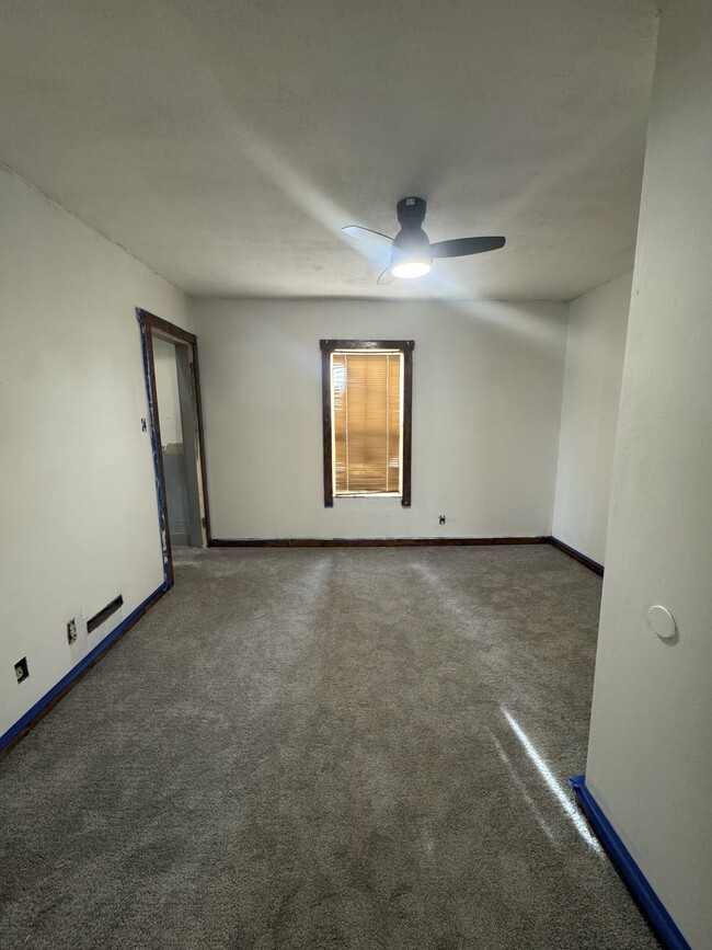 Building Photo - 1608 Kansas St