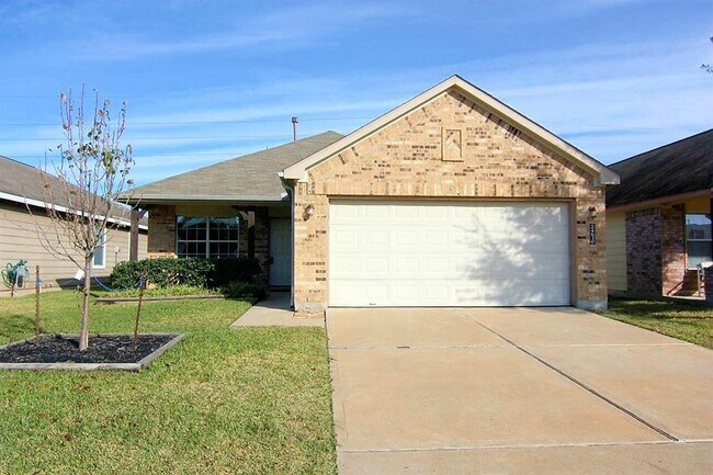 Building Photo - 24630 Lakecrest Village Dr