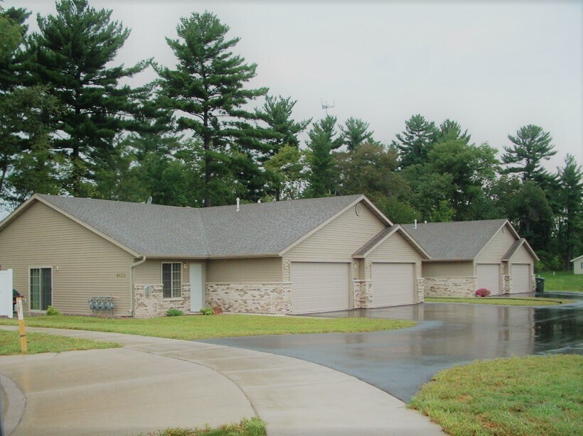 Primary Photo - 3335 Southridge Dr