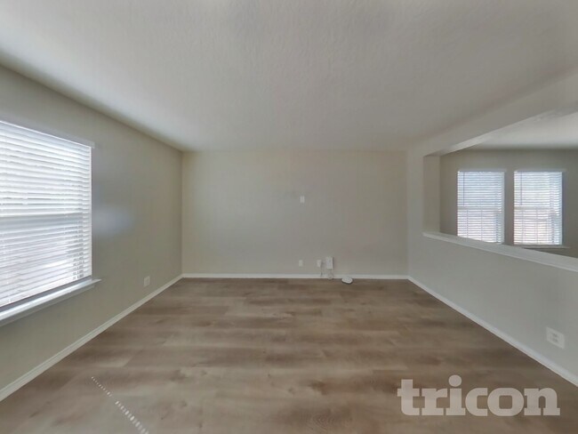 Foto del edificio - 8034 Cavern Hill