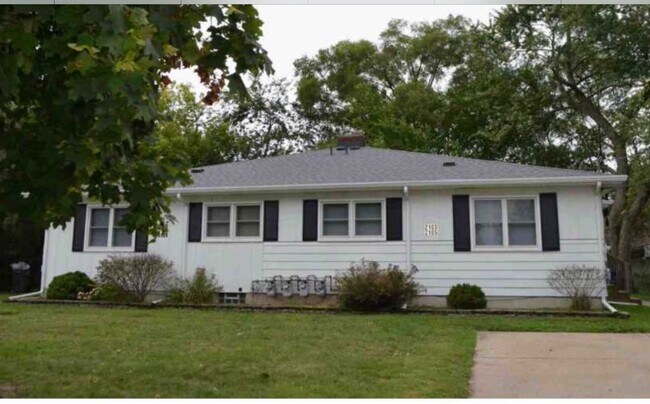 Building Photo - 2105 De Hoop Ave