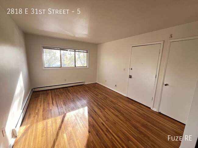 Foto del edificio - 2818 E 31st St